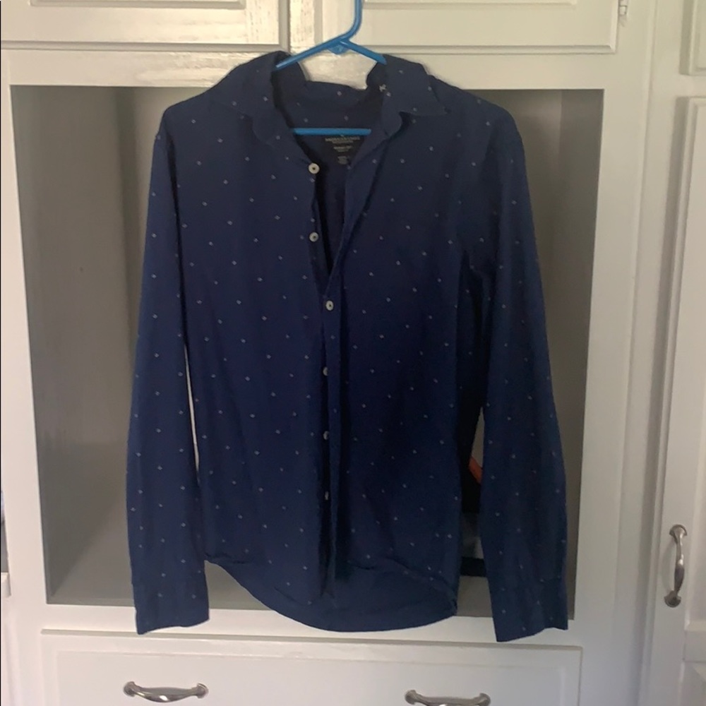 Dress shirt , no tags . American eagle